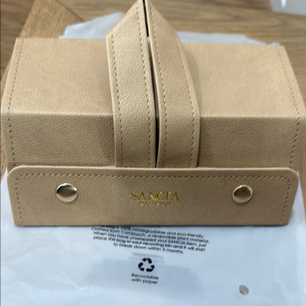 Sancta Tan Sunglasses Case